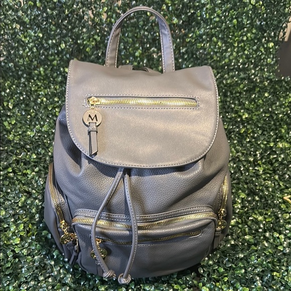 MIA K - Picture 9 of 11